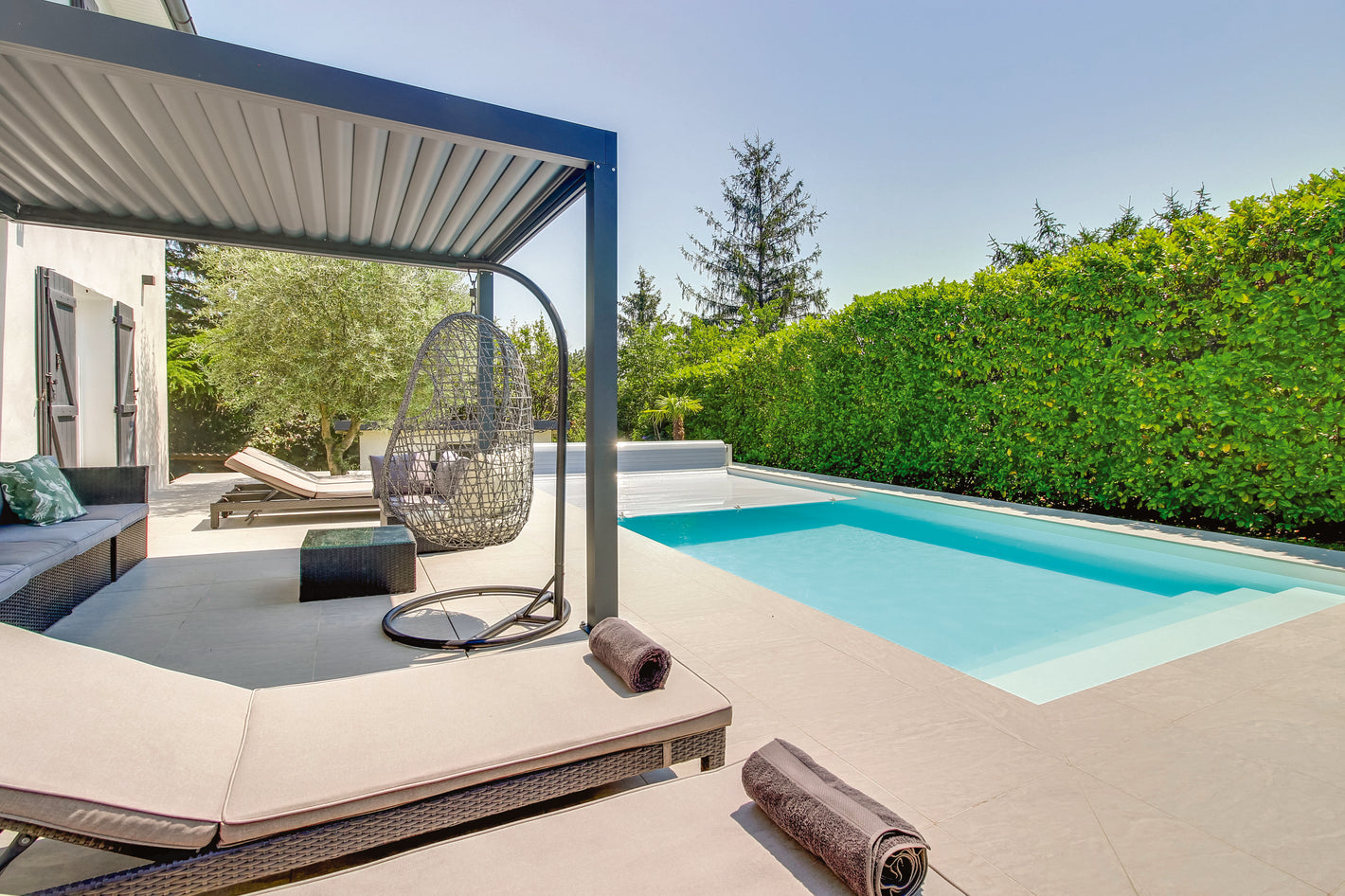 Piscina  de diseño moderno
